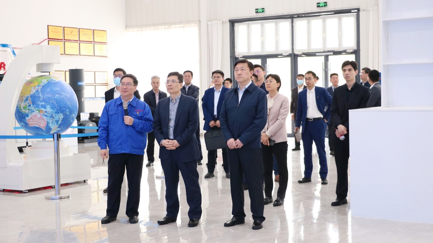 海爾集團黨委書記、董事局主席、首席執(zhí)行官周云杰蒞臨天瑞重工考察